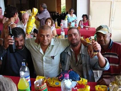 REPAS_AVEC_LES_PAUVRES_LE_251207_PAROISSE_ST_ESPRIT_AU_TAMPON
