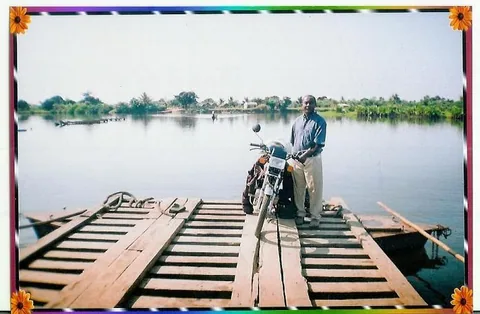 P_re_COMMODE_moto_2
