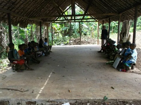 KIOSQUE AMBODIVOANGIBE 2