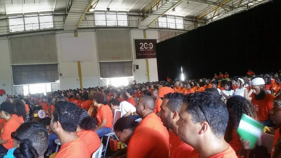 JOURNEE DE FORMATION ET RECOLTE DE DENREES ALIMENTAIRES GRACE A 800 ENTREPRENEURS FOREVER