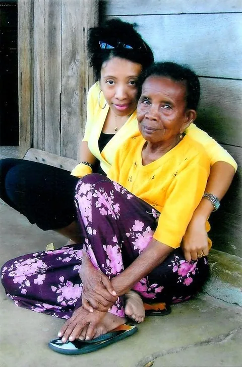 Sahowmi_et_sa_maman_001